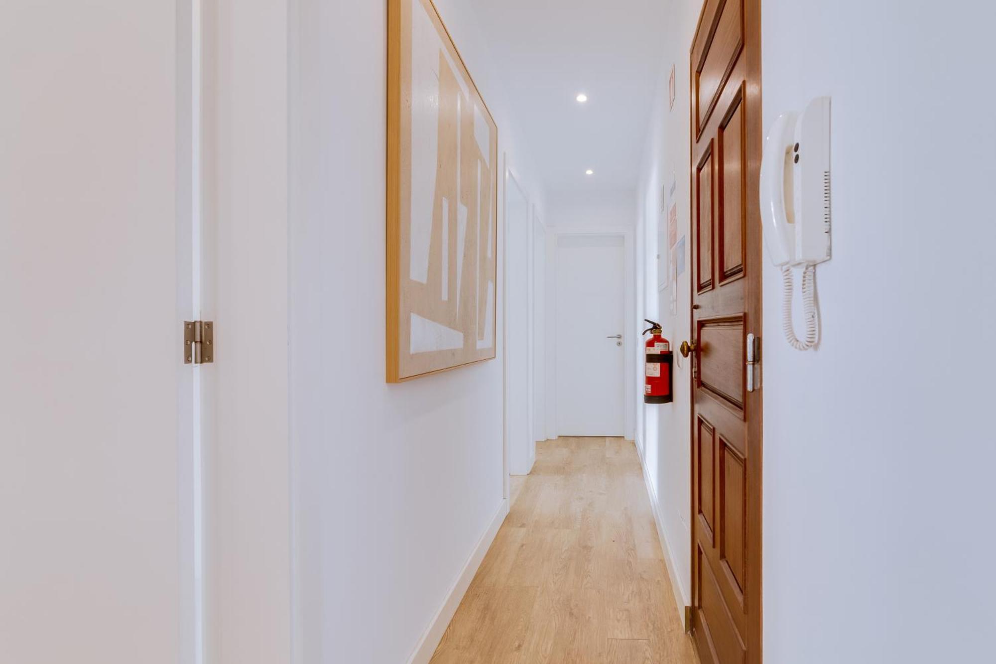 קווארטיירה Al - Apartamento Egas Moniz מראה חיצוני תמונה