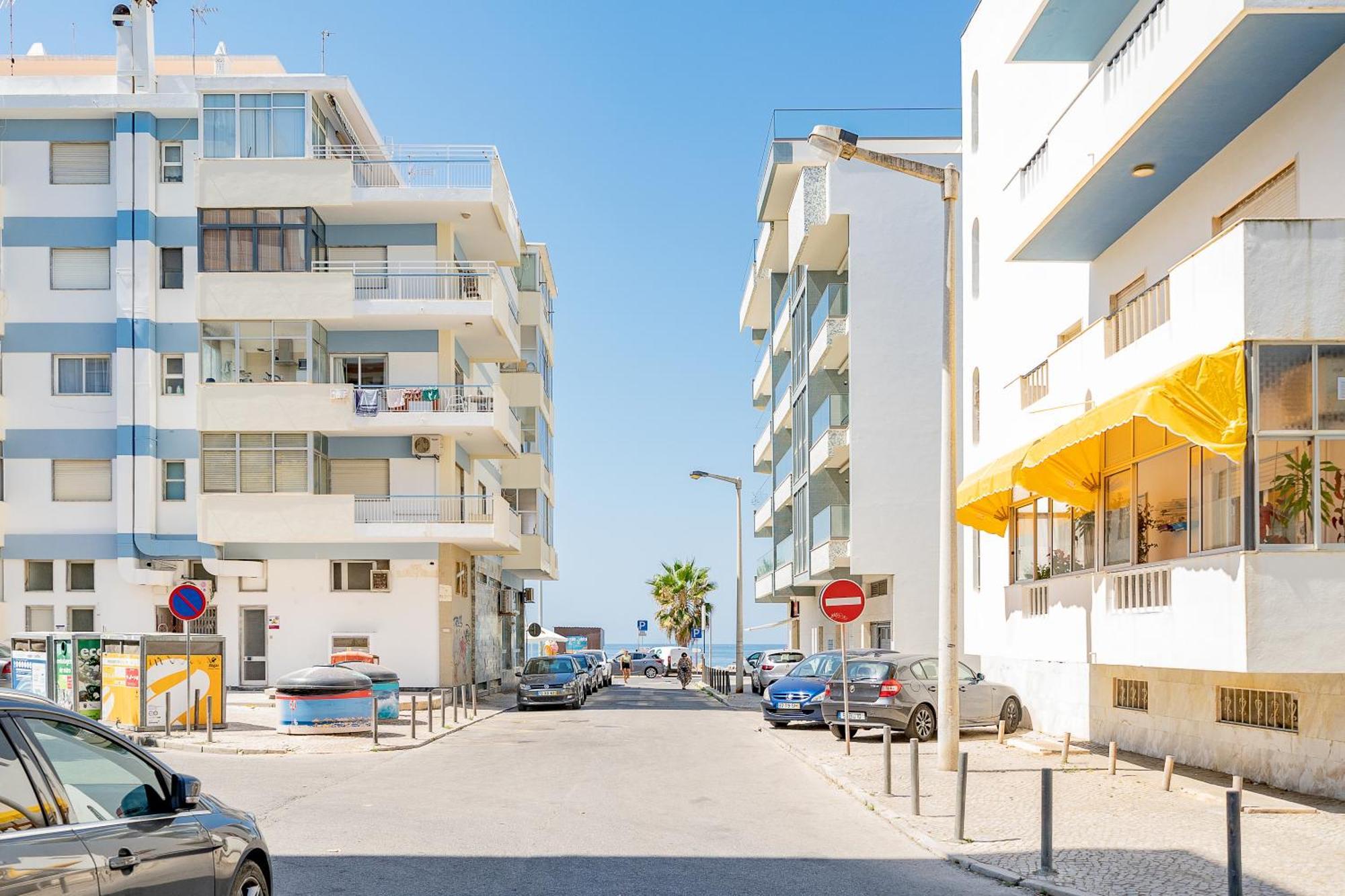 קווארטיירה Al - Apartamento Egas Moniz מראה חיצוני תמונה