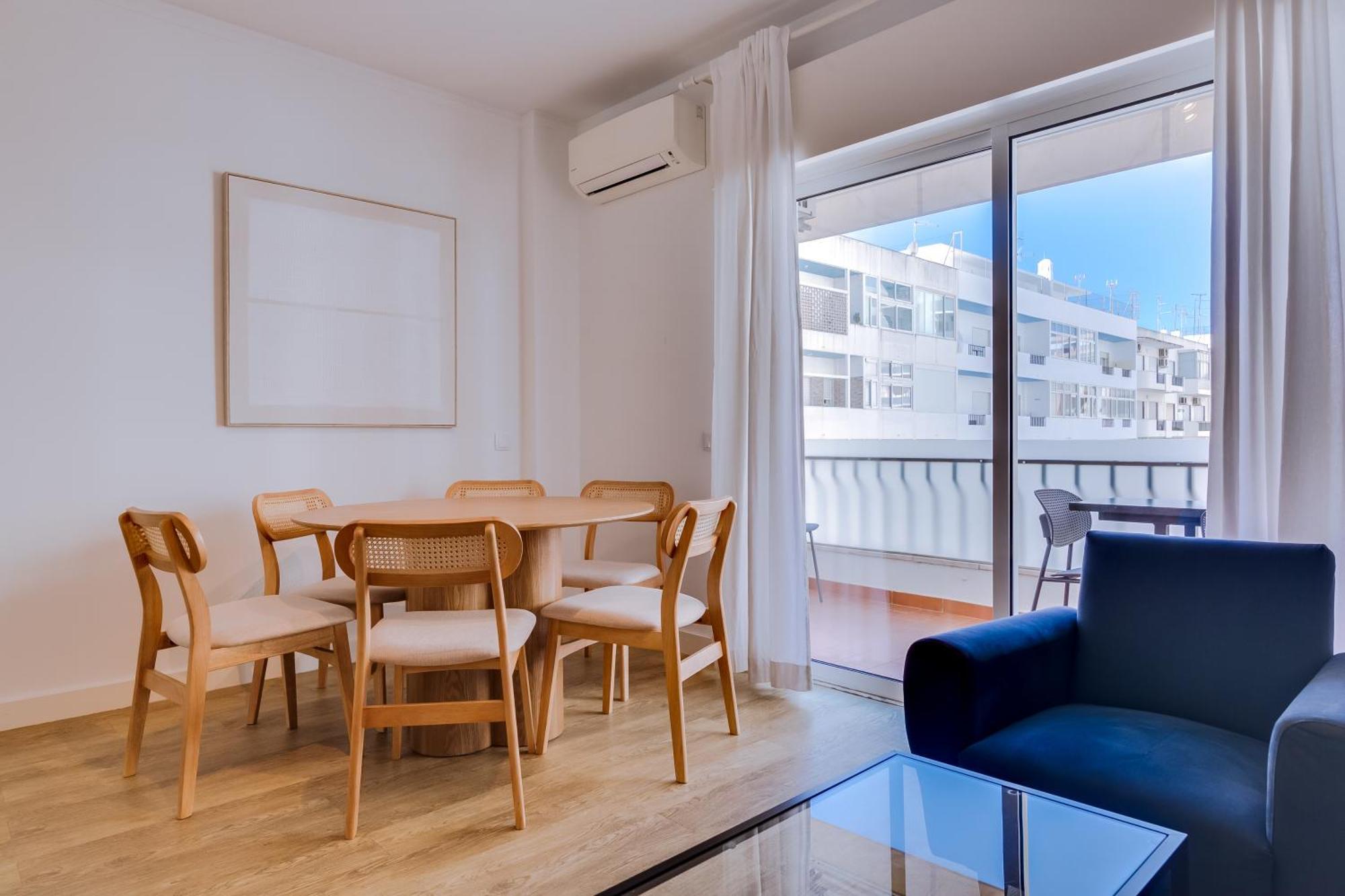 קווארטיירה Al - Apartamento Egas Moniz מראה חיצוני תמונה