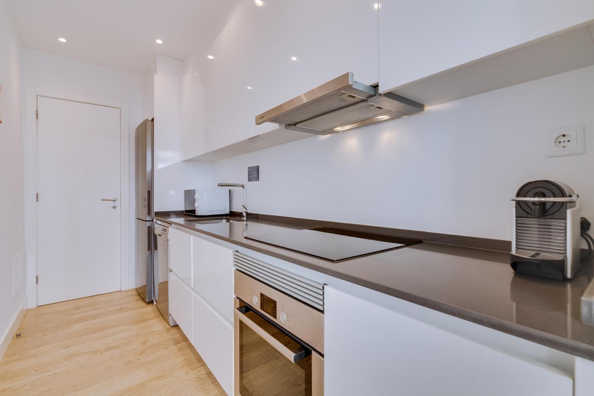 קווארטיירה Al - Apartamento Egas Moniz מראה חיצוני תמונה